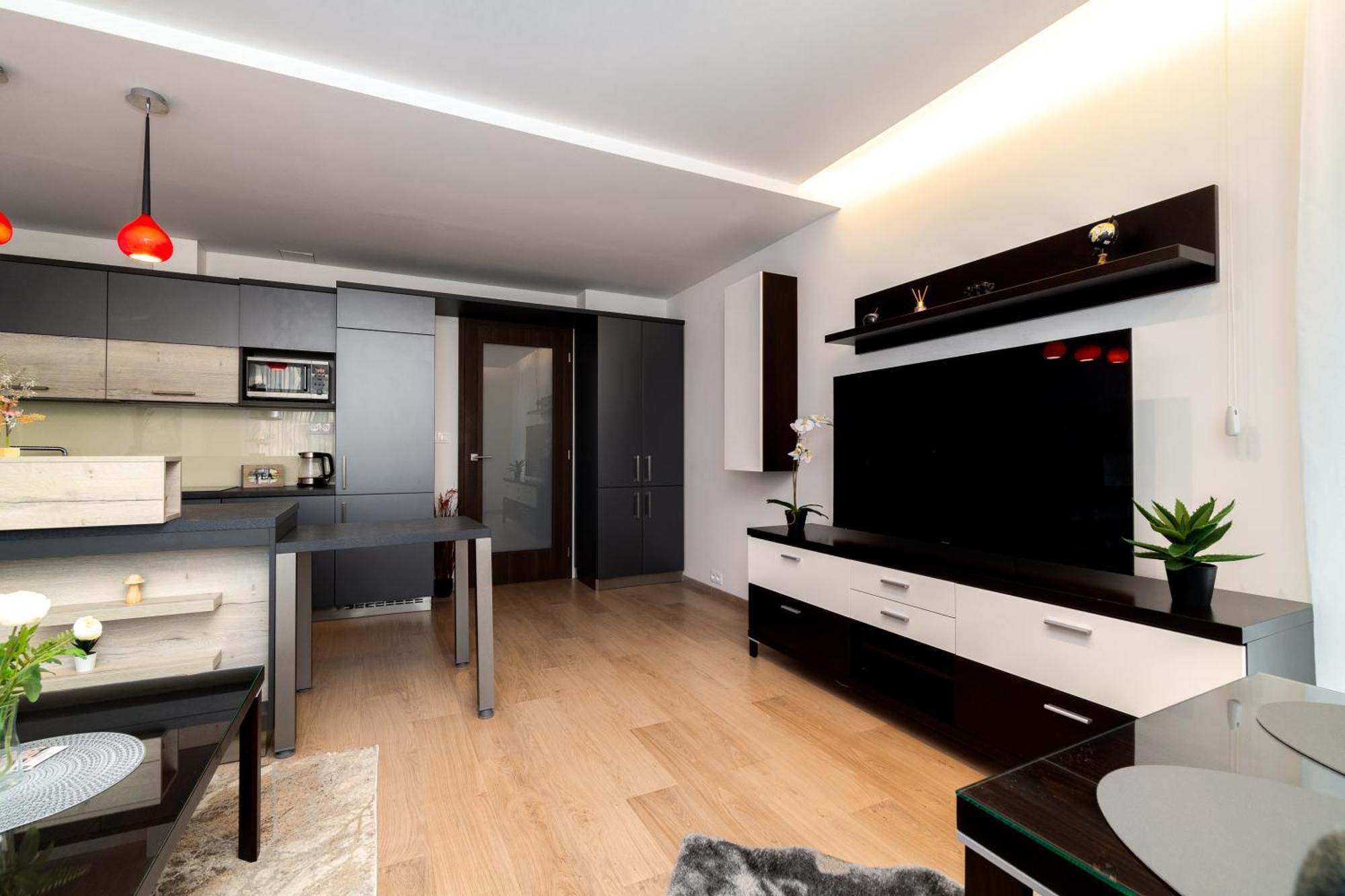 Bnb New Beautiful Apartment In The Center Of Ostrava With Option Garage Parking Exterior foto